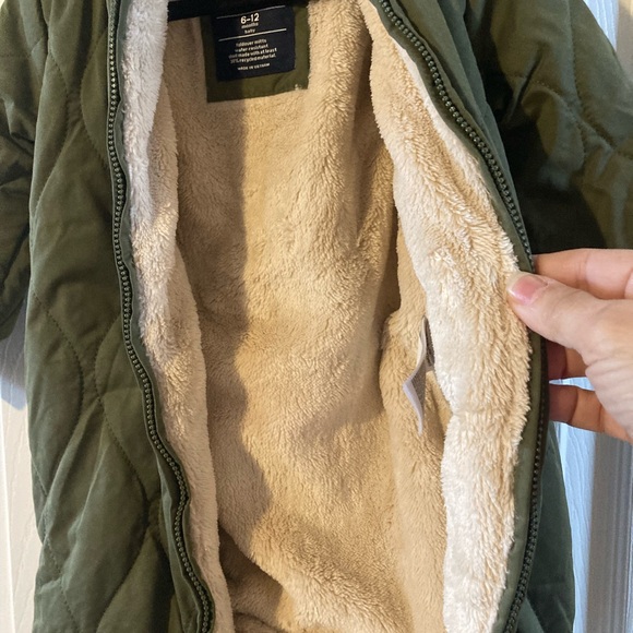 Baby Gap Olive Green Quilted Snowsuit With Hood Size 6-12 Months New Without Tag - Picture 3 of 9